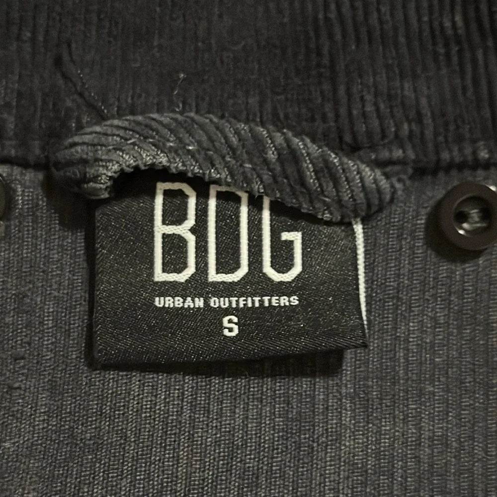 Urban Outfitters BDG Cord Shrunken Western Jacket Washed Black Cropped-Small